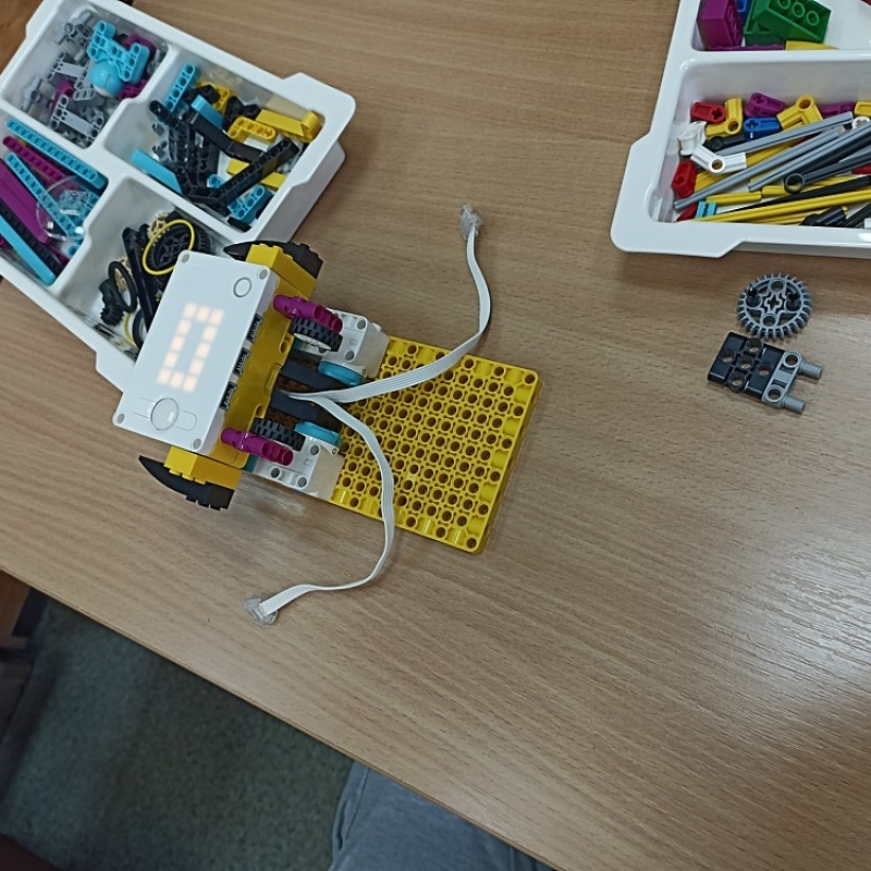 Roboty LEGO Education Spike