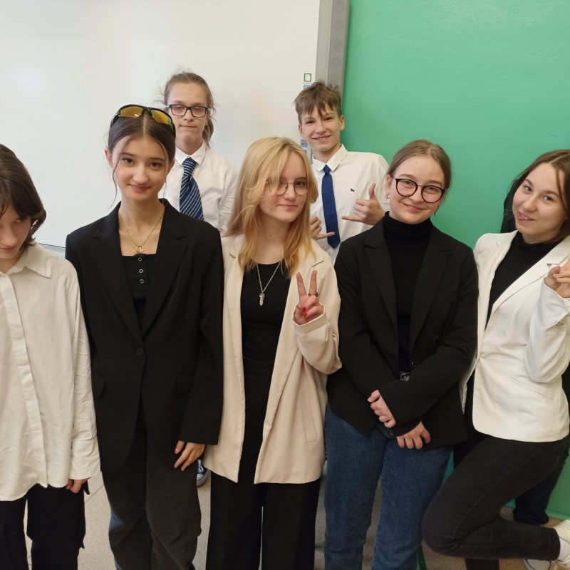 Klasa 8b w Dniu Biznesu
