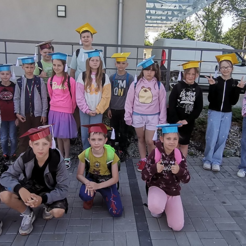 Uczniowie klasy trzeciej przed warsztatami