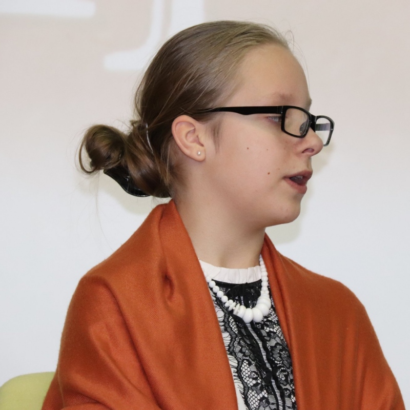 Aktorzy podczas występu z okazji Święta Niepodległości