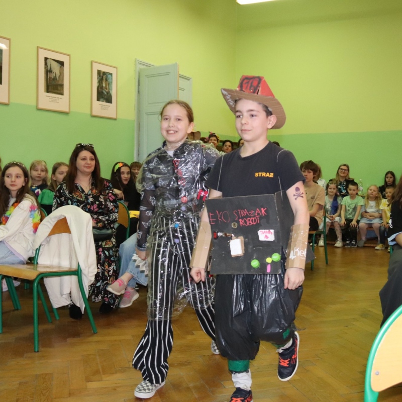 Klasa 4 podczas pokazu