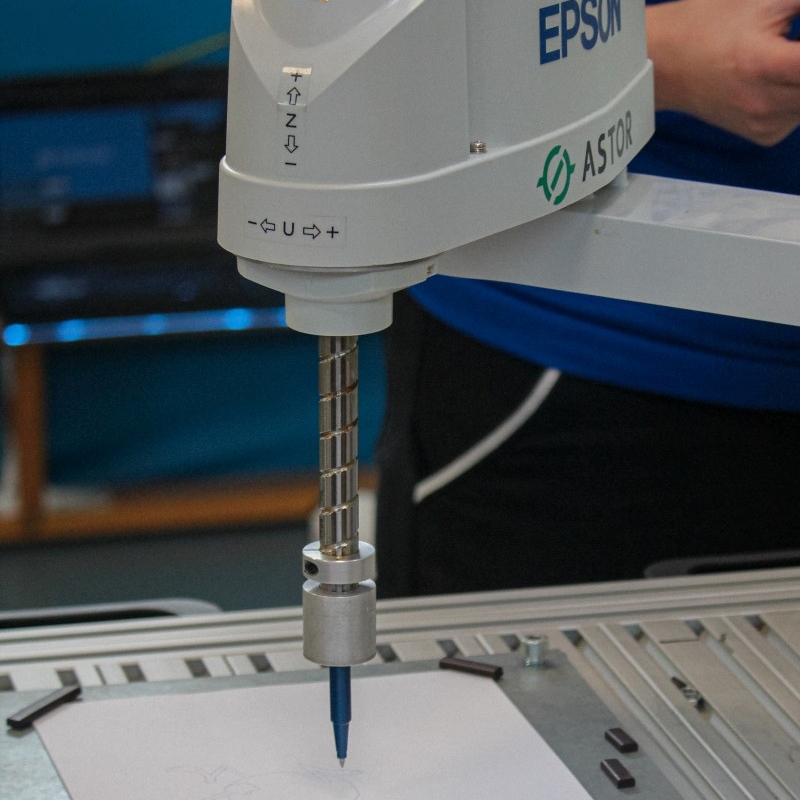 działanie robota przemysłowego Epson