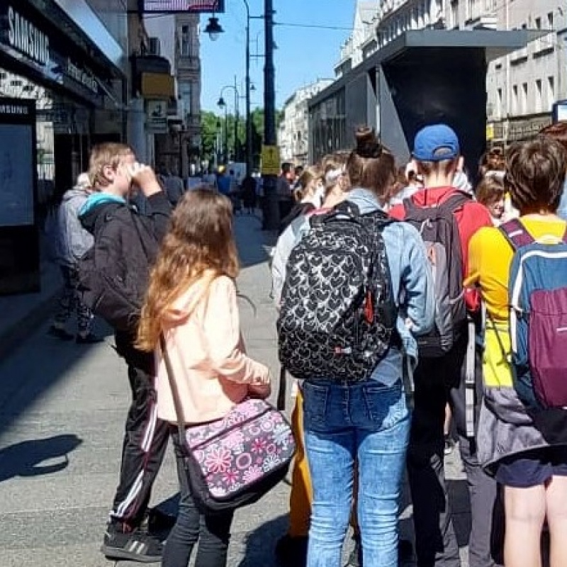 W oczekiwaniu na tramwaj